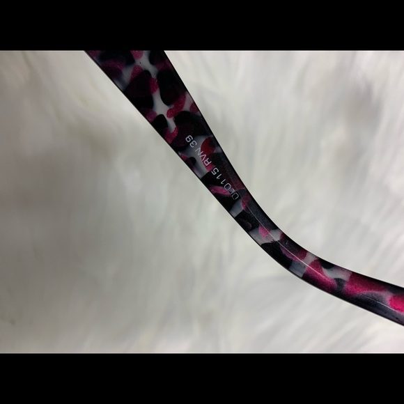 Glasses - Picture 4 of 5